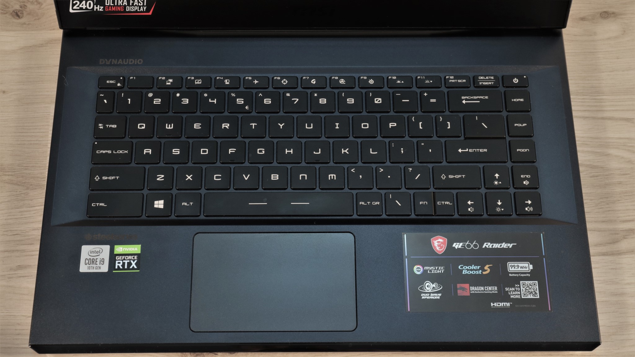 Notebook gaming MSI GE66 Raider 10SGS