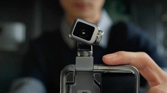 Honor claims its 'Robot phone' featuring a mobile camera can groove to tunes.