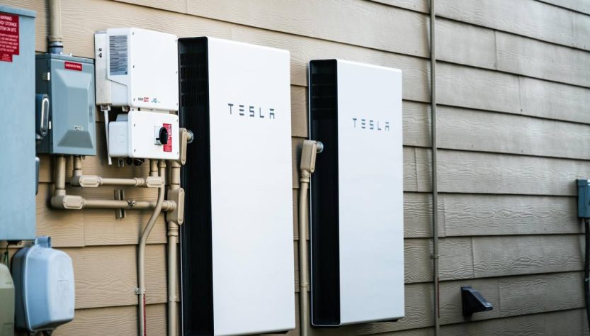 Tesla transforms into a utility in the UK, initiating a confrontation with Octopus Energy