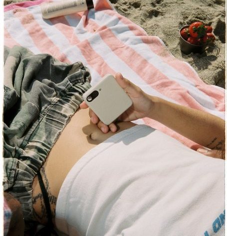 Meadow allows you to forget your smartphone at home without giving up on the essentials.