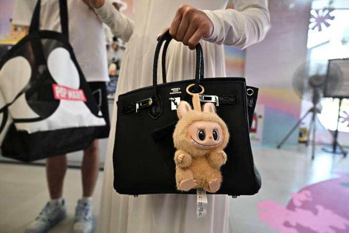 Meta’s Muse Charm resembles a Tamagotchi, yet it’s embracing a far more contemporary trend