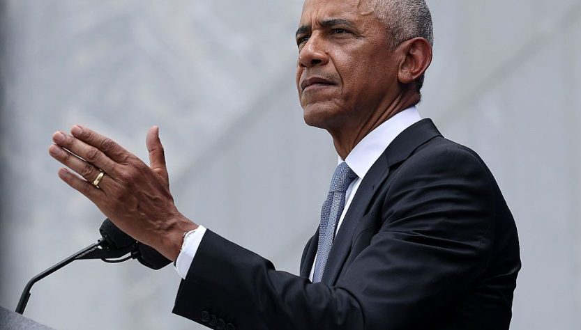 Obama encourages Democrats to establish a 'definite strategy' for AI protections